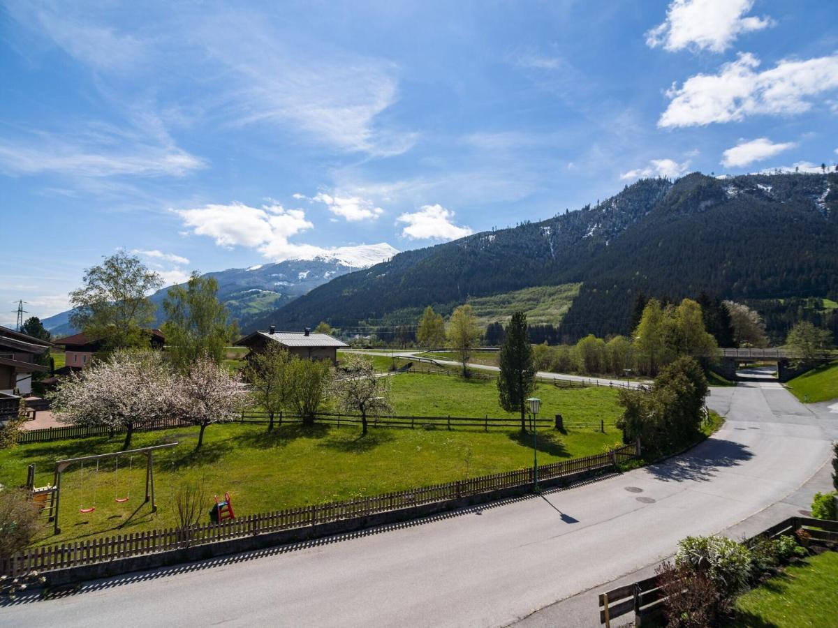 Modern Apartment Near Ski Area In M Hlbach Dorf  エクステリア 写真