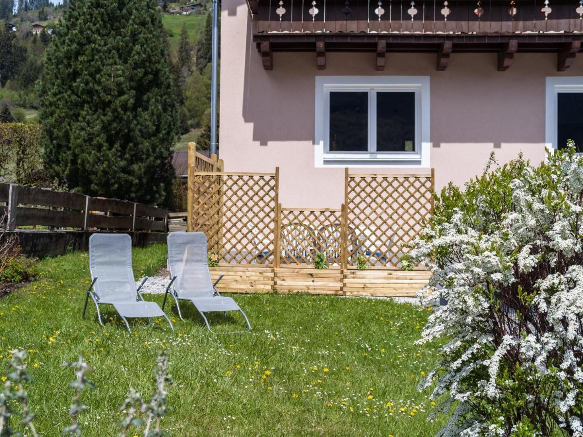 Modern Apartment Near Ski Area In M Hlbach Dorf  エクステリア 写真